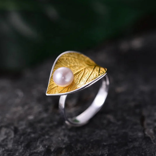 Pearl & Leaf Ring