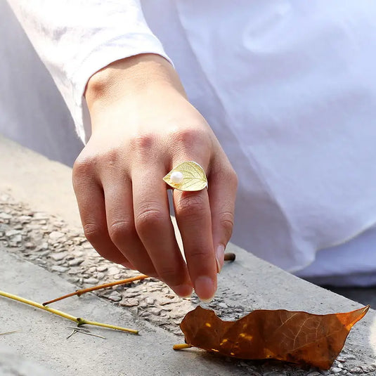 Pearl & Leaf Ring