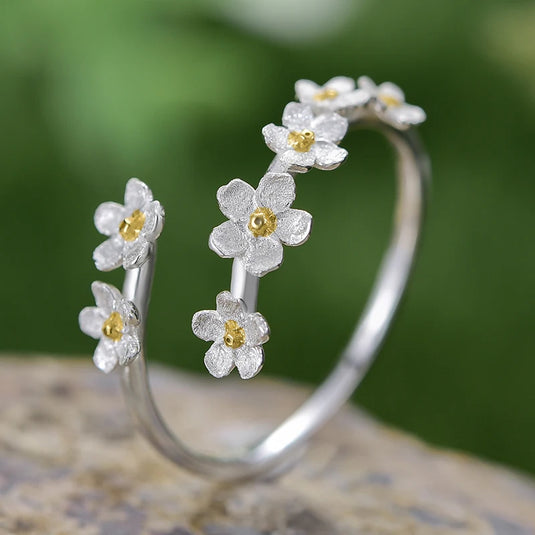 Small Flowers Ring