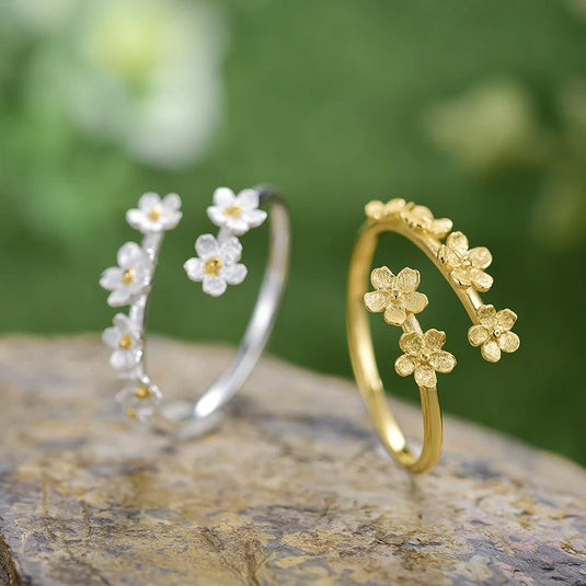 Small Flowers Ring